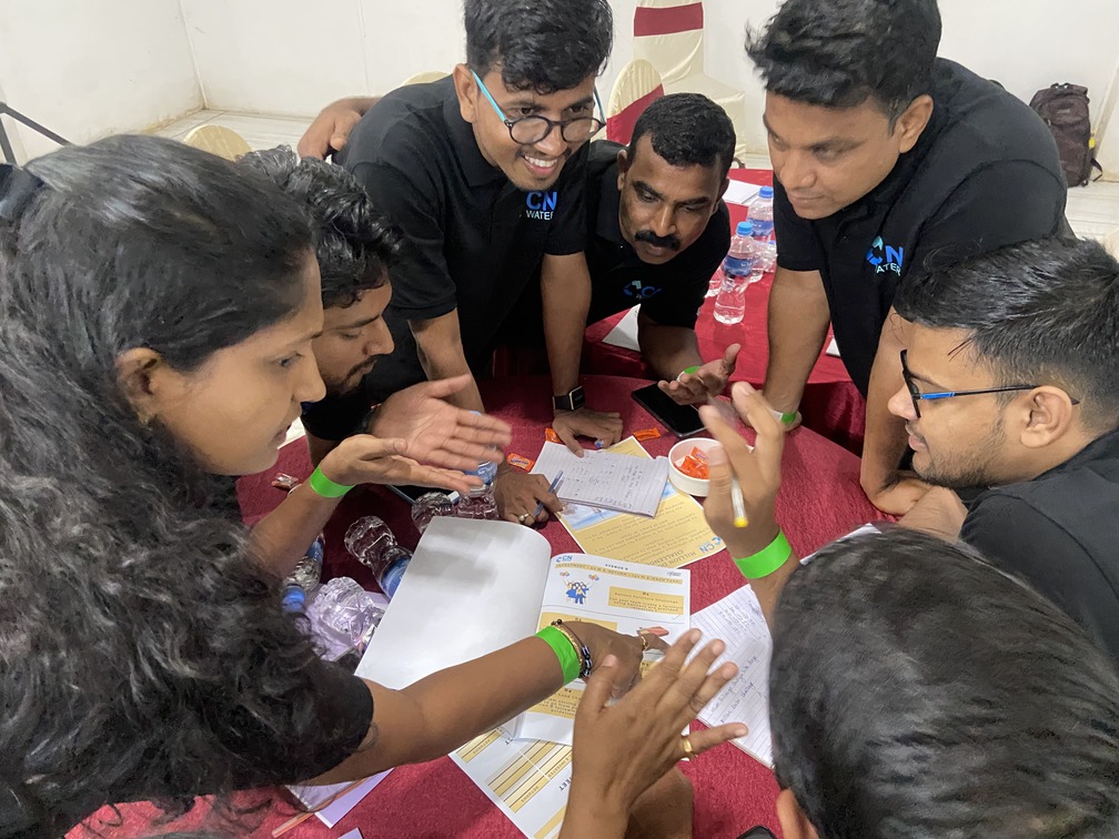 indoor scavenger hunt 