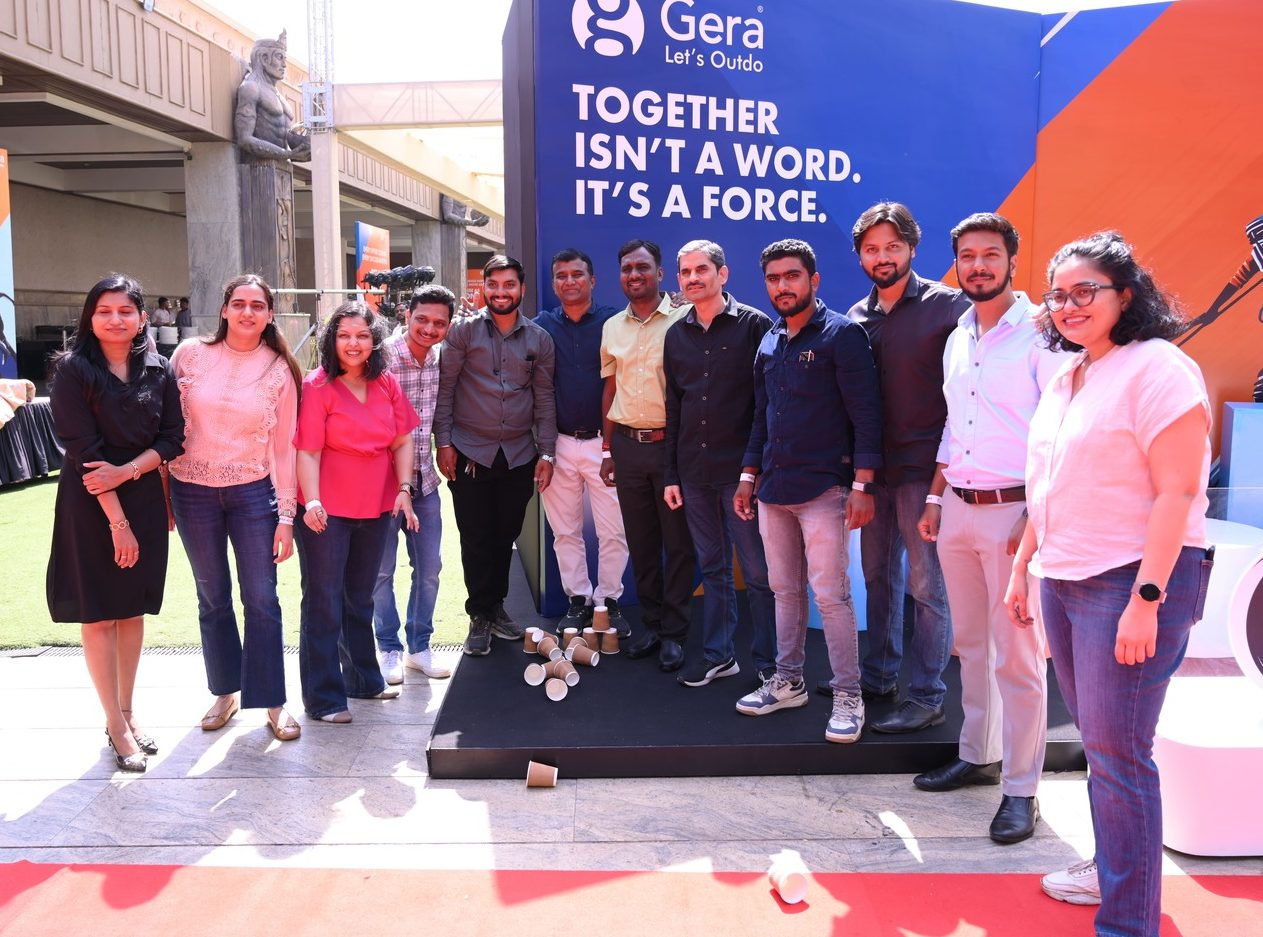 20 Office Game Ideas to Strengthen Team Bonding