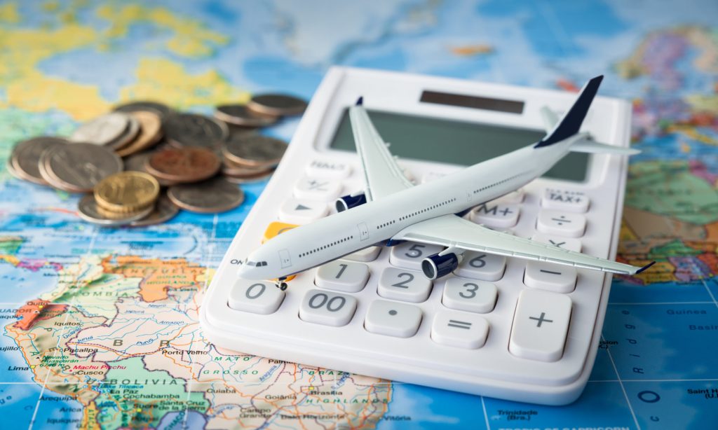 10 WAYS TO SAVE MONEY ON CORPORATE TRAVEL￼